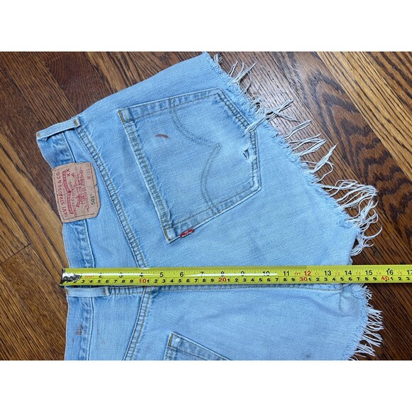 Vintage Levis 501 Blue Denim Cut Off Raw Hem Summer Shorts Women's Size 33 - Picture 8 of 10